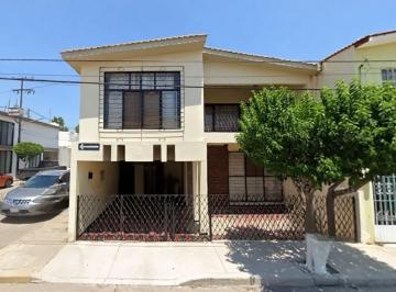 Casa de 3 habitaciones, Aguascalientes · Casa en Venta en El Fraccionamiento Moderno, Aguascalientes, Ags.