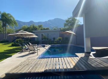 Quinta de 4 habitaciones, Santiago · Quinta en Los Cavazos