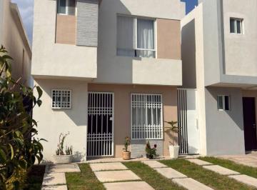 Casa de 3 habitaciones, León · Casa en Venta en Leon Guanajuato