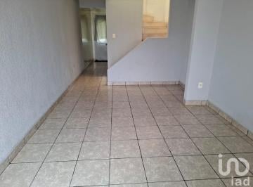 Casa · 65m² · 2 Recámaras · 1 Estacionamiento · Casa en Venta en Los Héroes Chalco