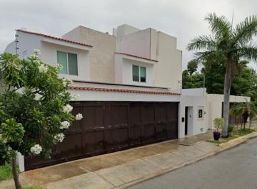 Casa de 5 habitaciones, Benito Juárez · Casa con 309 m² Superficie de Terreno, 5 Dorm. en Venta en Supermanzana 17