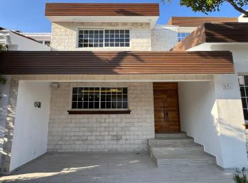 Casa de 4 habitaciones, Zapopan · Casa en Venta Coto Andalucia