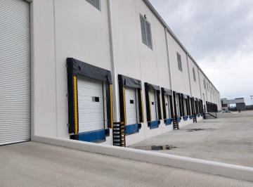 Nave industrial , Toluca · Excelente Nave Nueva de 10,691 m² Dentro de Parque con Seguridad