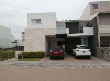 0c43b7f46ae84b6d23bed9077bbdcaa18a02ec6ea129dc1014d1bcd85eb351e8 · Casa en Venta en La Vista Residencial