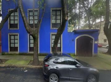 Casa de 4 habitaciones, Coyoacán · Casa en Venta en Colonia del Carmen, Coyoacan, Cdmx