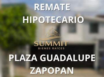 Casa de 3 habitaciones, Zapopan · Casa en Remate Hipotecario en Plaza Guadalupe Sobre Av Tepeyac con Local Comercial