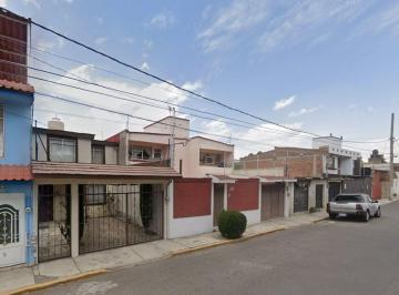 Casa de 4 habitaciones, Metepec · Casa en Venta en Col Jorge Jimenez Cantu Estado de Mexico