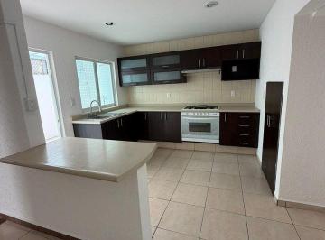 cdd95519ea9cc5562d27933f19fedc723d73e40a2cb2f85f3f87d756f2722e41 · Casa en Venta, Mirador, Querétaro
