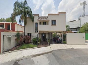 Casa de 4 habitaciones, Monterrey · Venta de Casa en Monterrey