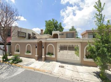 Casa de 5 habitaciones, Monterrey · Venta de Casa en Monterrey
