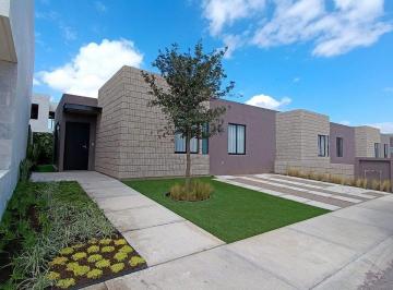 632d733f5e0811a99f7acc33ddbd91a5ad9ead5c4d7fe7968a6f01529366252c · Casa en Venta en Puerta Real, Corregidora, Querétaro