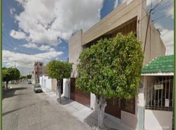 Casa de 4 habitaciones, Celaya · Venta de Casa en Colonia Zona de Oro, Celaya, Guanajuato