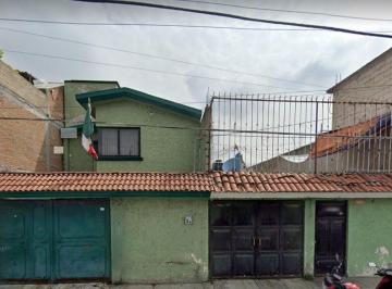 Casa de 3 habitaciones, Toluca · Casa en Venta en Col del Parque Toluca de Lerdo