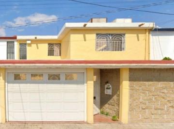 Casa de 3 habitaciones, Querétaro · Casa en Venta en Marques de Castelar, Mirador del Marques, Querétaro, Qro.