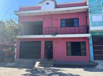 1 · Casa en Venta en Uruapan, Michoacán - Privada de Álamos, La Pinera Mm8011