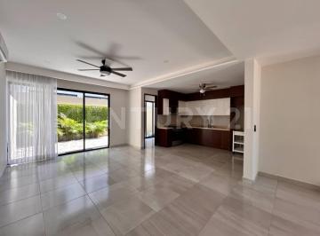 Casa · 250m² · 3 Recámaras · 2 Estacionamientos · Casa en Venta en Arbolada - a Estrenar - Alberca Rooftop 3 Niveles