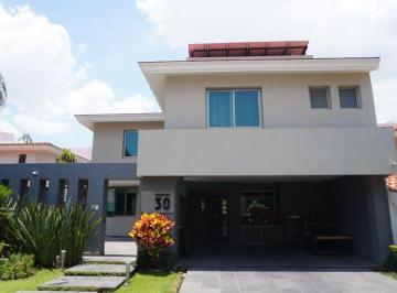 Casa de 5 habitaciones, Zapopan · Casa en Venta en Fracc. Puerta de Hierro, Zapopan Jalisco