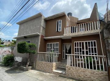 Casa de 3 habitaciones, Cuernavaca · Casa en Venta en Av Vicente Guerrero
