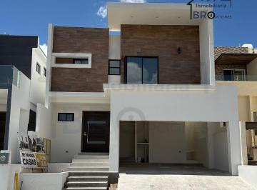 Casa de 3 habitaciones, Chihuahua · Residencia en Venta en Fracc. Monte Caleres