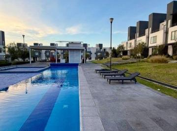 Casa en condominio · 130m² · 1 Recámara · Renta Casa 3 Recamaras Adara Residencial Privada Alberca Seguridad