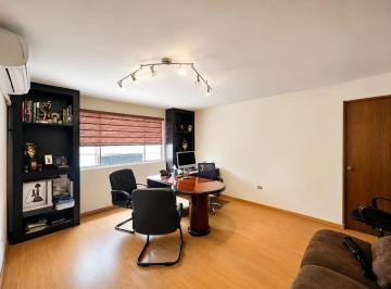 1 · Propiedad Comercial con Doble Altura Para Oficina, Bodega o Local Comercial