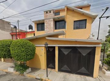 Casa de 4 habitaciones, Gustavo A. Madero · Casa con 4 Dorm. en Venta con 172 m² de Terreno, El Coyol