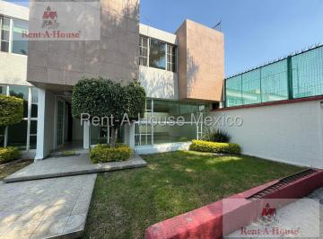 Casa · 425m² · 4 Recámaras · 4 Estacionamientos · Casa en Venta en Ciudad Satelite, Naulcalpan de Juarez