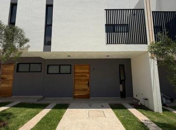 Casa de 3 habitaciones, Zapopan · Casa en Venta/renta en Los Robles