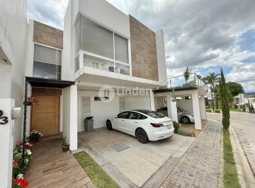 Casa · 168m² · 3 Recámaras · 2 Estacionamientos · Casa en Venta en Cluster Natura II, Zona Lomas de Angelópolis III