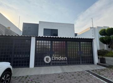 Casa · 397m² · 5 Recámaras · 3 Estacionamientos · Casa en Venta en Fraccionamiento La Concepción Buena Vista, Zona Zavaleta, Puebla.