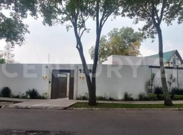 Casa · 661m² · 4 Recámaras · 3 Estacionamientos · Residencia en Renta, Bosque de Perales, Bosques de Las Lomas Miguel Hidalgo, Cdmx