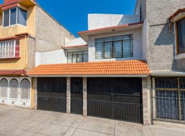 Casa de 3 habitaciones, Gustavo A. Madero · Casa en Venta Av 499 San Juan de Aragón VI Sección Cdmx