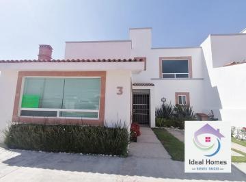 Casa · 165m² · 3 Recámaras · 2 Estacionamientos · Casa en Venta 3 Recamaras, Fracc. Privado con Alberca