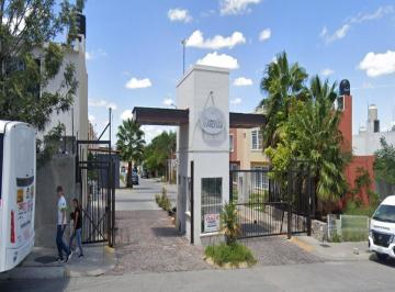Casa de 2 habitaciones, Apaseo el Grande · Casa de 2 Niveles con 2 Habitaciones y 72 m² Superficie de Terreno en Venta en Fuentes de Balvanera
