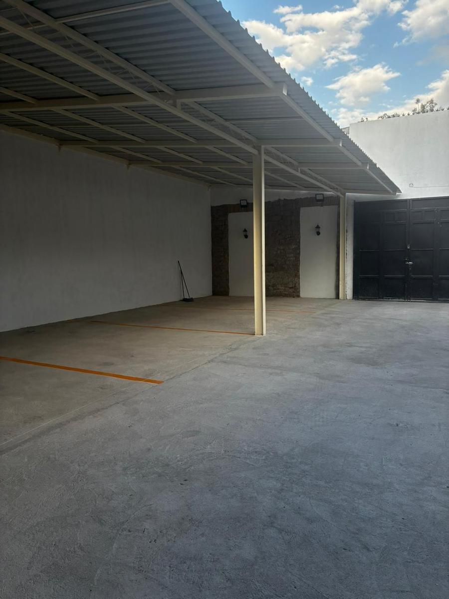 Offices for Rent with Parking on Av. Constitución