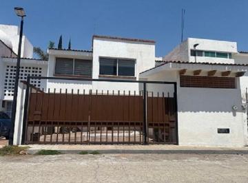 Casa de 3 habitaciones, Querétaro · Rta Casa Milenio Muy Iliminada y Amplia