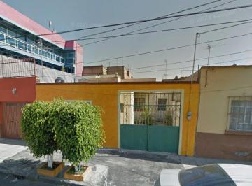 Casa de 3 habitaciones, Venustiano Carranza · Casa en Venta en Venustiano Carranza, Col. Moctezuma Ll Sección