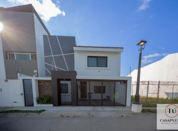 Casa · 277m² · 5 Recámaras · 2 Estacionamientos · Casa en Fluvial Puerto Vallarta