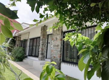 Casa de 3 habitaciones, Cuernavaca · Casa en Venta Los Cizos Frente a Tabachines Acapatzingo con Recamara en Planta Baja