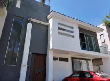 Casa de 3 habitaciones, Zapopan · Bonita Casa de Renta Estilo Contemporáneo en Fracc. Jardín Real