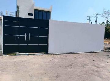 Casa de 3 habitaciones, Jojutla · Casa en Venta en Tequesquitengo con Roof Garden Vista Al Lago Nueva