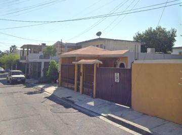 Casa de 4 habitaciones, Guadalupe · Increible Casa en Remate en Residencial Azteca, Guadalupe, N. L.