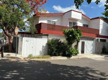 Casa · 296m² · 4 Recámaras · 2 Estacionamientos · Casa en Venta en Esquina Pedregales de Tanlum - (4)