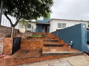 Casa · 238m² · 4 Recámaras · 3 Estacionamientos · ¡Oportunidad Única en Colinas del Bosque, Querétaro! - (4)