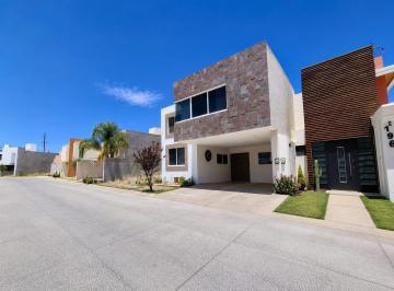 Casa · 283m² · 3 Recámaras · 2 Estacionamientos · Residencia Exclusiva en Venta en Fracc. El Roble Residencial - (4)
