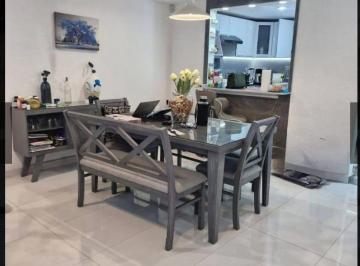 Casa · 169m² · 3 Recámaras · 2 Estacionamientos · Casa Remodelada en Venta en Lomas de Atizapan
