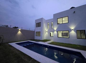 Casa de 4 habitaciones, Xochitepec · Casa en Venta Nueva Sola con Alberca en Chiconcuac Xochitepec Morelos