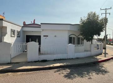 Casa de 3 habitaciones, Ensenada · Casa en Loma Dorada en Venta