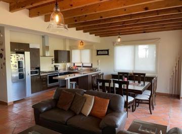 Casa en condominio · 180m² · 3 Recámaras · 2 Estacionamientos · Casa en Capilla de Piedra, San Miguel de Allende Centro