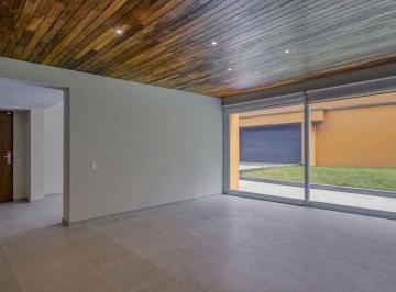 8e919bcd1be2f98fbc948d02350b22def7e9f0abd9195fe4259c847f23967f08 · Casa en Venta en Bosques, Terreno Plano y Muy Iluminada con Buena Temperatura